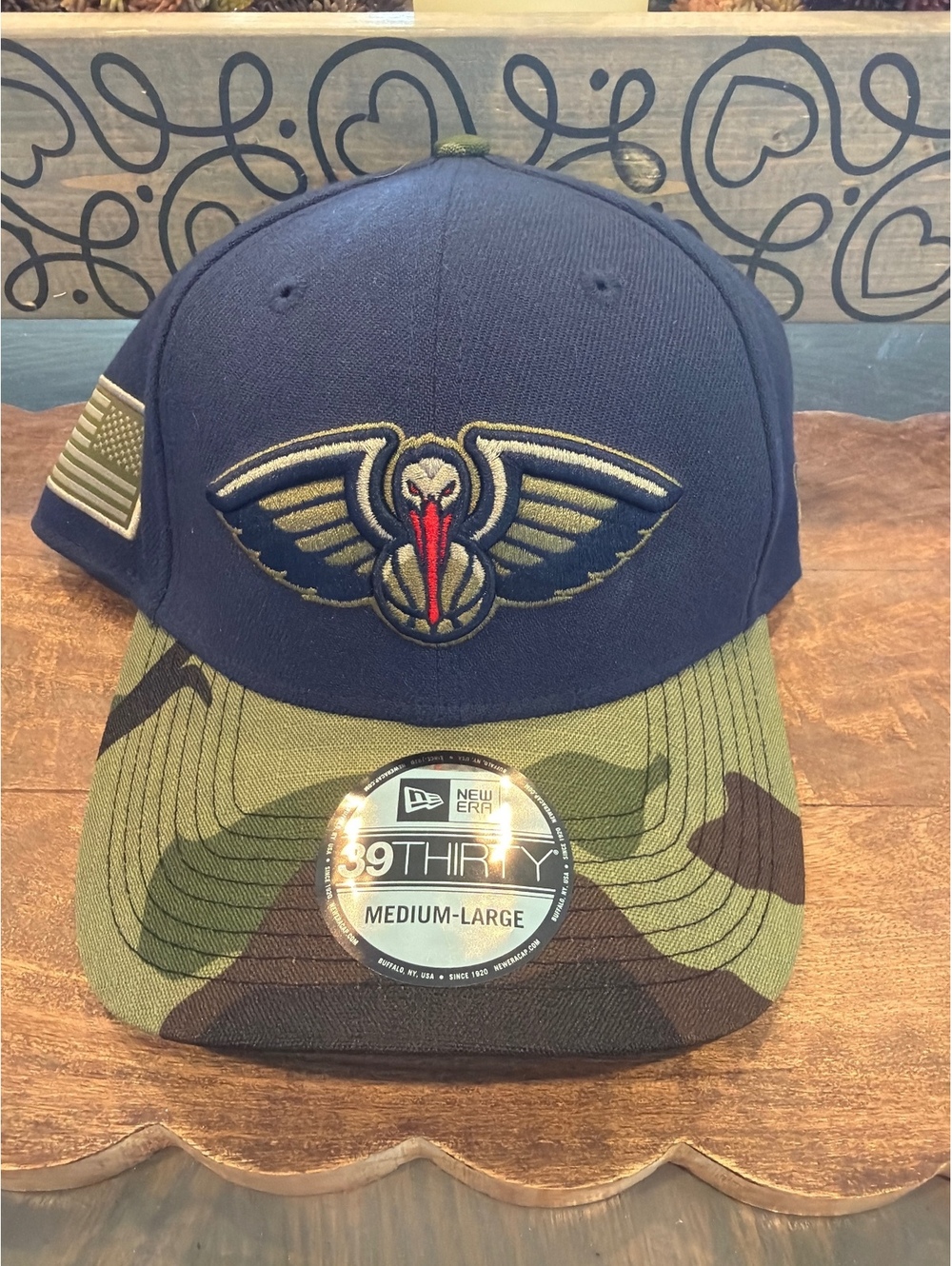New Era 39THIRTY Medium-Large Navy and Camouflage Baseball Cap